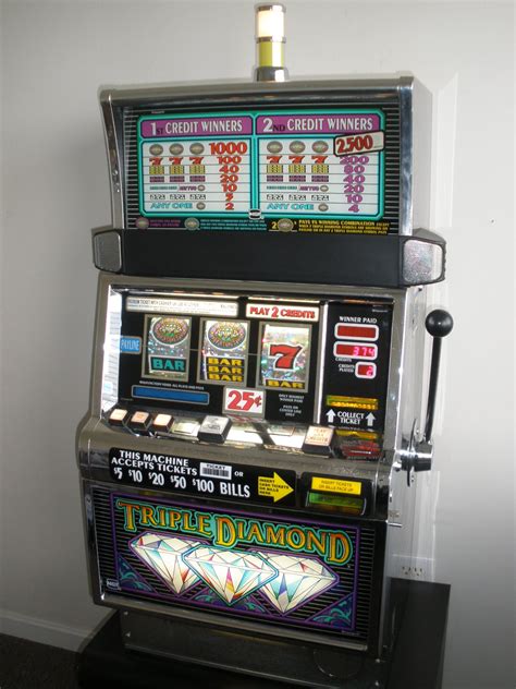closure m slot machine
